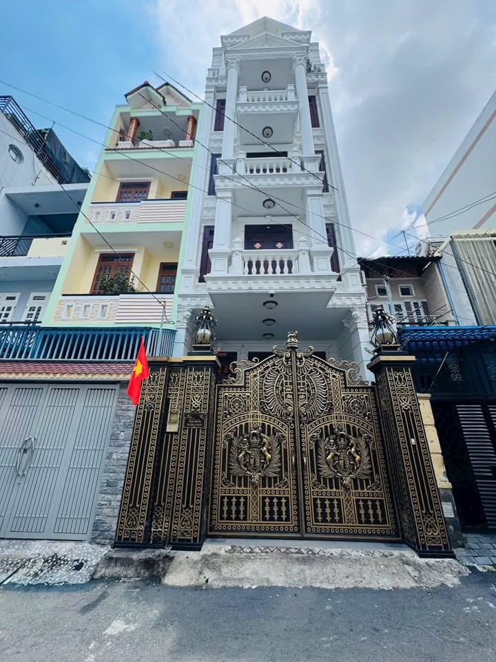 Nhà mặt tiền Phan Văn Trị, Gò Vấp 85m² giá 16.8 tỷ - Bán gấp, nội thất cao cấp!