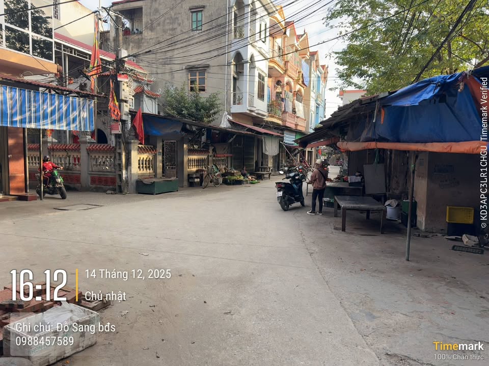 Nhà bán tại Đồng Kỵ, Từ Sơn 74m² giá 3 tỷ - Nhà tặng đất, vào ở ngay!