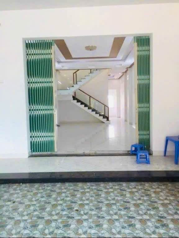 Nhà mặt tiền đường Lê Văn Tám, Bảo Lộc 75m² giá 3.99 tỷ - Đầu tư sinh lời ngay!