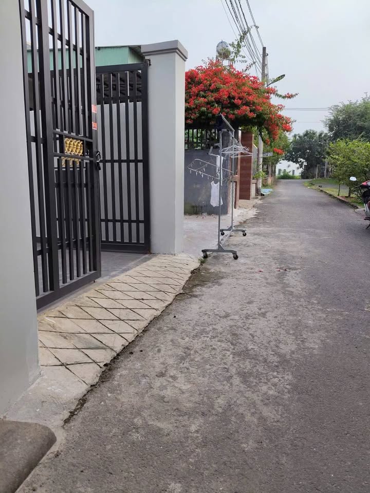 Nhà cấp 4 Trảng Bom 105m² giá 1.49 tỷ - Thiết kế hiện đại, mới xây xong!