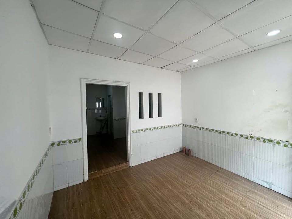 Nhà 1 trệt 1 lầu Đường Số 10 Hiệp Bình 23.2m² giá chỉ 2 tỷ - Gần Chợ Đầu Mối!