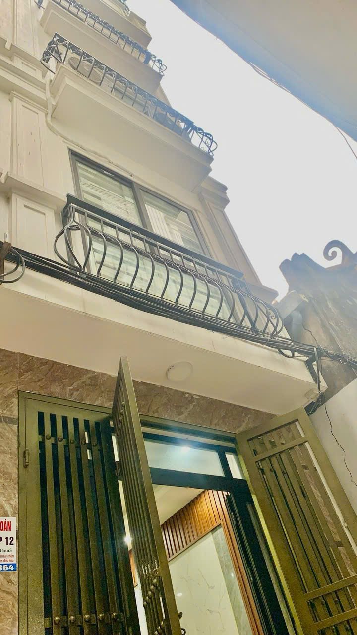 Nhà riêng cho thuê tại Nam Từ Liêm, 150m² giá 12 triệu - Thiết kế hiện đại, đầy đủ nội thất!