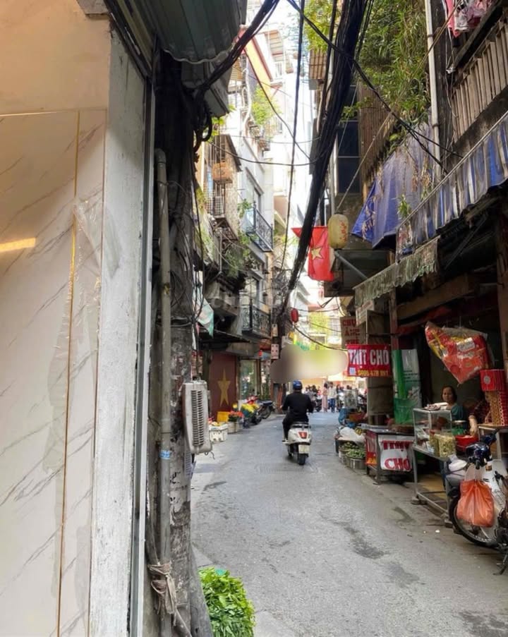 Cho thuê nhà phố Khâm Thiên 40m² giá 20 triệu - Vị trí kinh doanh đắc địa!