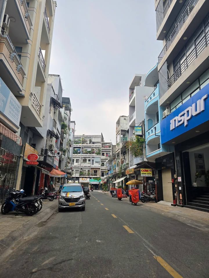 Nhà 4 tầng Nguyễn Trãi, Quận 5, 42m² giá 9 tỷ - Pháp lý chuẩn, sẵn sàng ở ngay!