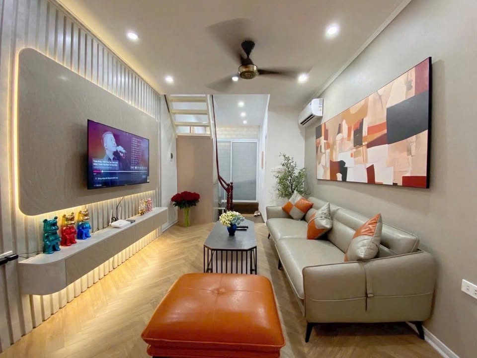 Chung cư Nguyễn An Ninh 126m² giá 5.25 tỷ - Thiết kế sang trọng, đầy đủ nội thất!