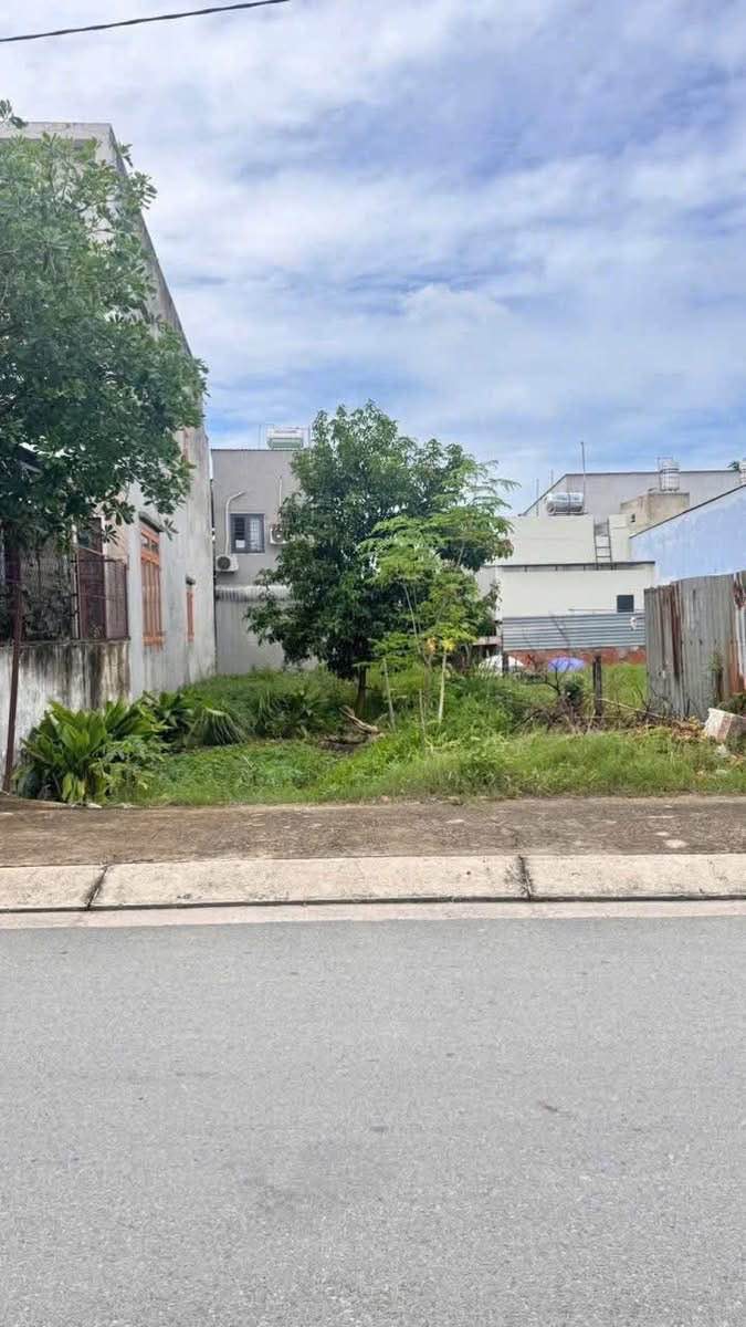 Đất mặt tiền đường Nguyễn Thị Sáng, Hóc Môn, 142m² giá 6.9 tỷ - Đầu tư sinh lời ngay!