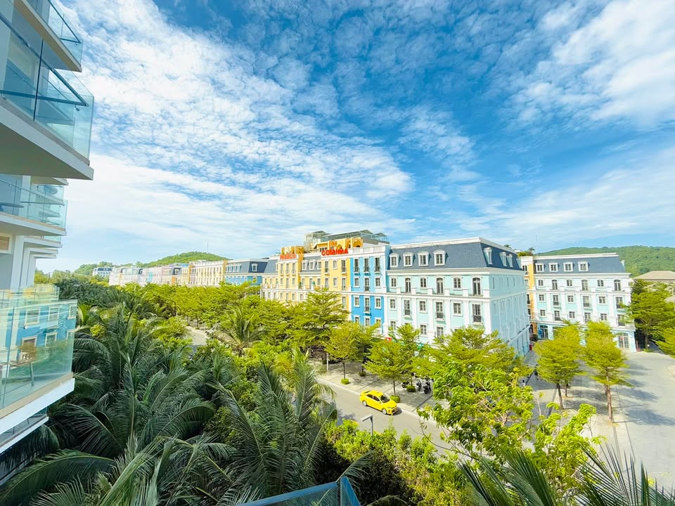 Nhà phố Giáp Bát 100m² giá 2 tỷ - Vị trí đắc địa, kinh doanh thuận lợi!