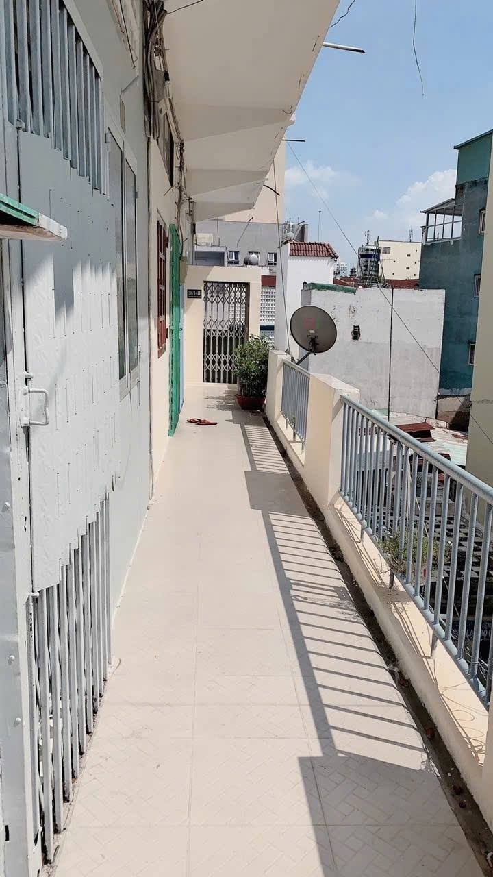 Chung cư Trần Hưng Đạo, Q5 78m² giá 2.85 tỷ - Tiện ích đầy đủ, giao thông thuận lợi!