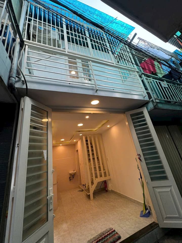 Nhà nhỏ giá rẻ tại Bình Tân 15m² giá 2.1 tỷ - Trống xem ngay!