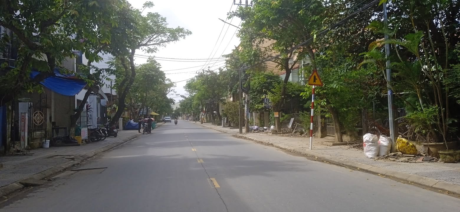 Nhà phố Cẩm Nam 88.8m² giá 4.3 tỷ - Mặt tiền hiếm gần phố cổ!