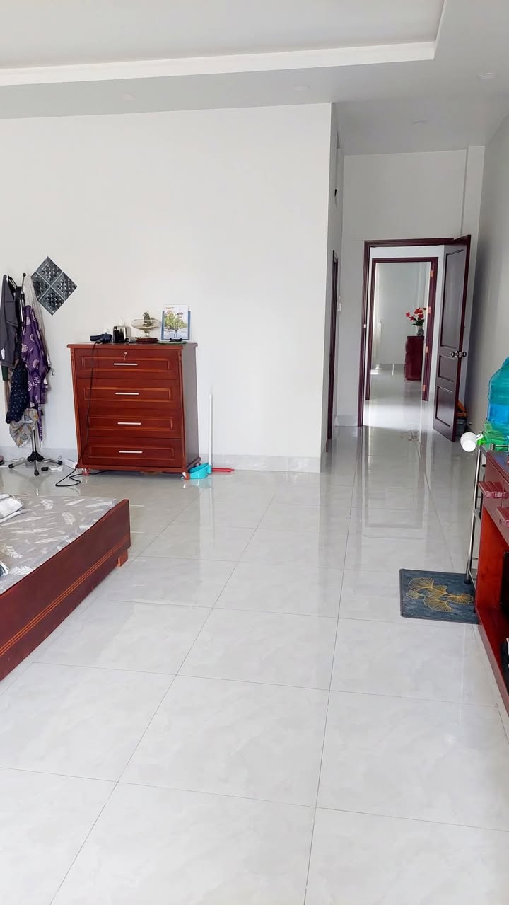 Nhà phố đẹp Đường Thục Phán, Bình Khánh, 100m² giá 4 tỷ - Kinh doanh thuận lợi!
