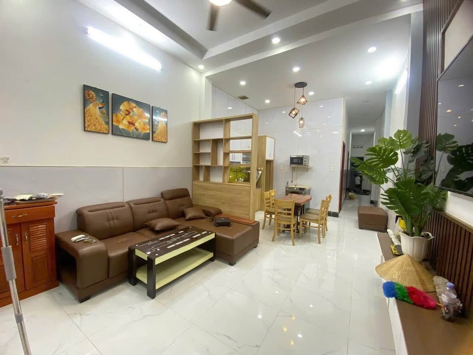 Nhà cấp 4 Trần Quang Khải, 60m² giá 1 tỷ - Full nội thất, sẵn sàng ở ngay!