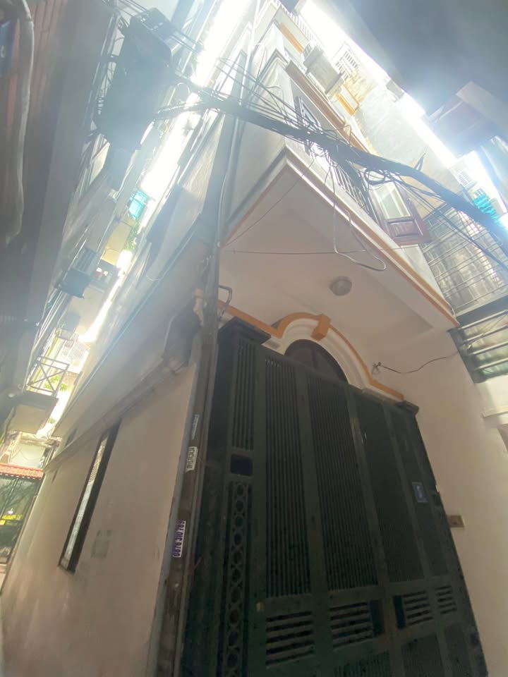 Nhà phố Hoàng Hoa Thám, Ba Đình 32m² giá 7 tỷ - Sổ đỏ chính chủ, đẹp như mới!