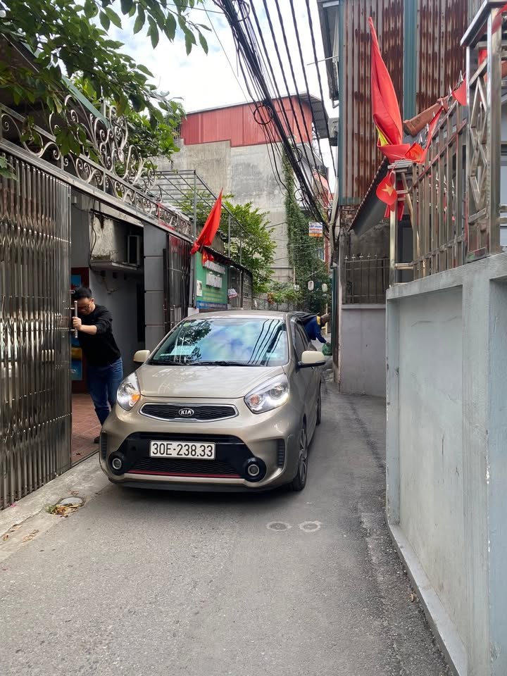 Đất lô góc Thượng Thanh 50m² giá 9 tỷ - Ô tô vào tận đất, vị trí đắc địa!