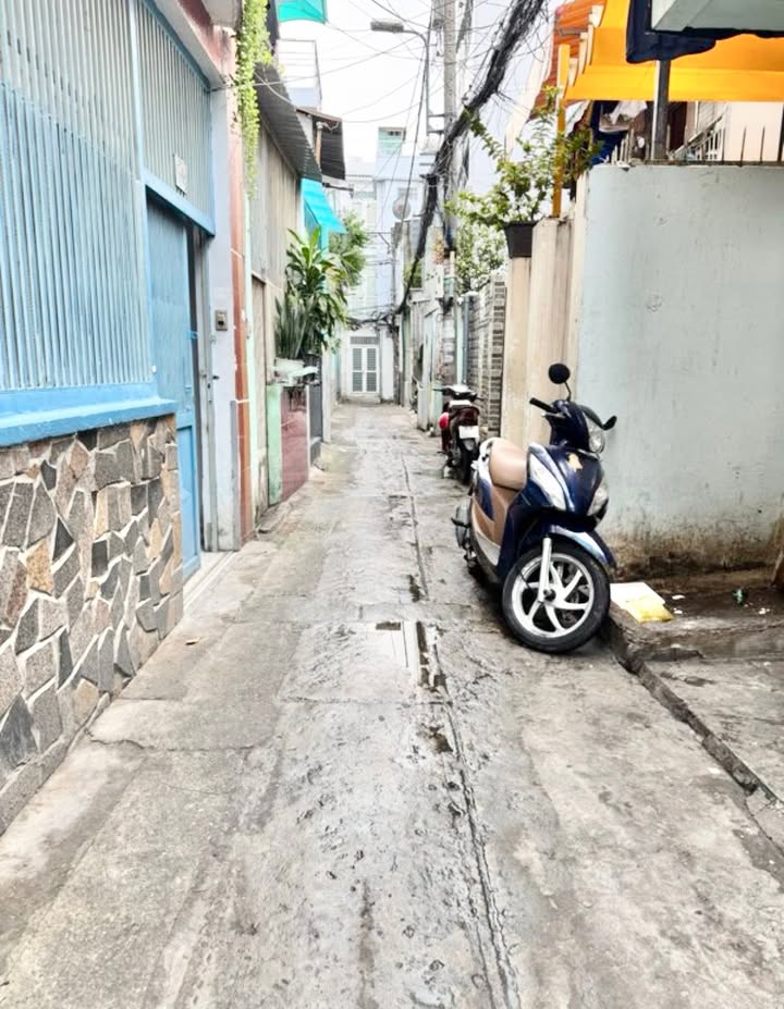 Nhà phố quận 10 33m² giá 7.4 tỷ - An ninh, tiện nghi, sẵn sàng ở ngay!