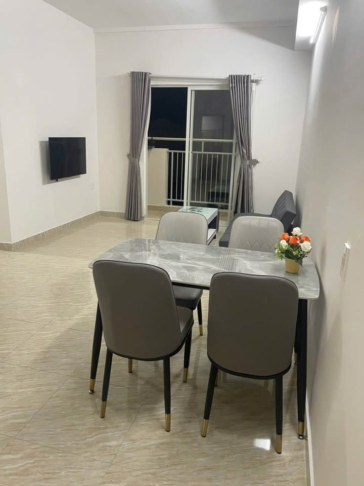 Chung cư Hoàng Quân Nha Trang 2PN giá 6.5 triệu - Full nội thất, sẵn sàng vào ở!