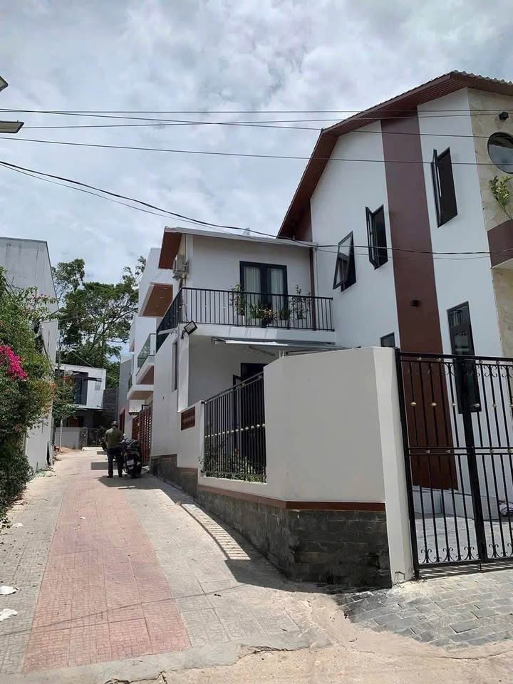 Đất nền Kiệt 69 Lê Ngô Cát, Thủy Xuân 100.4m² giá 1.8 tỷ - Sổ hồng chính chủ!