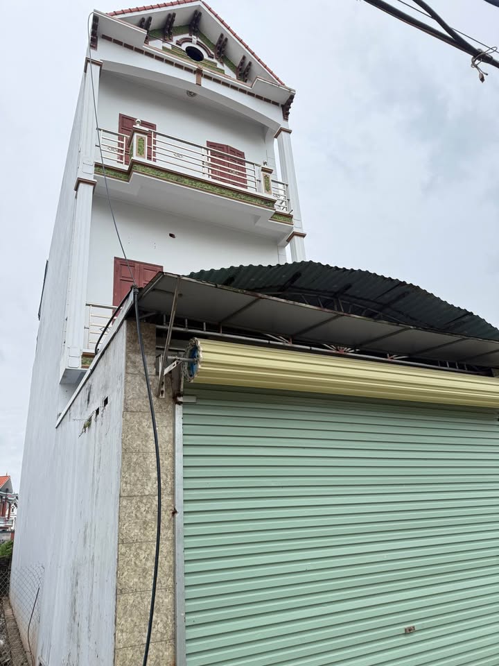 Nhà 3 tầng Quang Minh, Mê Linh 100m² giá 3 tỷ - Cơ hội hiếm có!