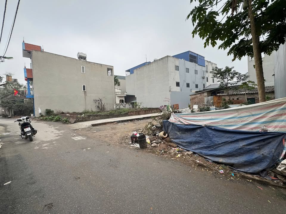 Bán gấp 4 lô đất Biên Giang Hà Đông 30m² giá chỉ 2 tỷ - Sổ đỏ chính chủ!