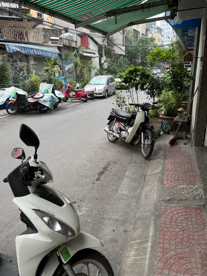 Nhà riêng ngõ 166 Đê Tô Hoàng 25m² giá 2 tỷ - Gần đại học Bách Khoa