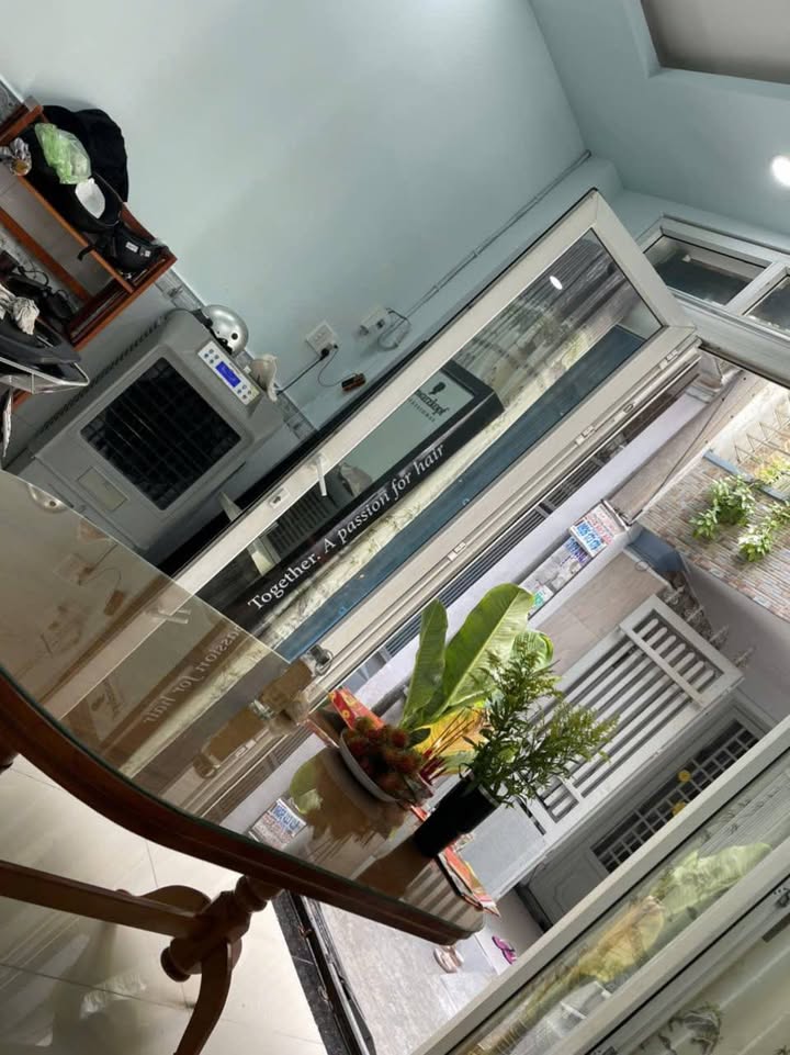 Nhà phố Kênh Tân Hóa, Quận Tân Phú 56m² giá 5.5 tỷ - Tiện ích đầy đủ, vị trí thuận lợi!