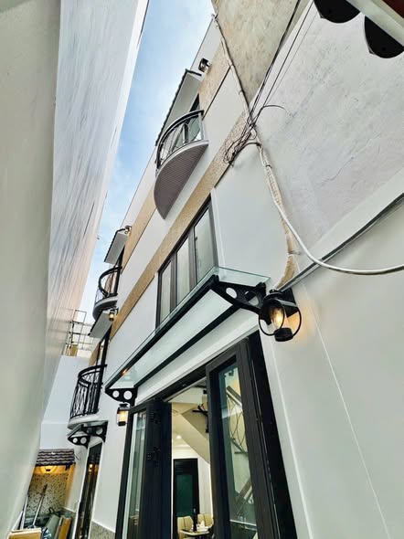 Nhà Hẻm Xe Hơi Cù Lao, P2, Phú Nhuận 27m² giá 7.25 tỷ - Vị trí đắc địa gần Q1!