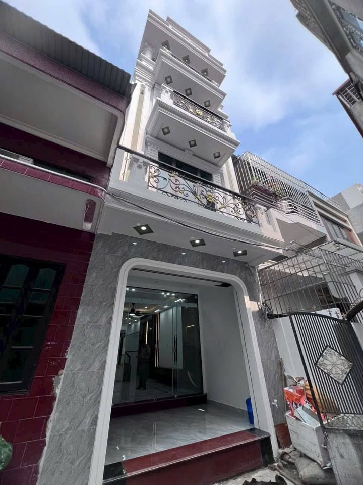 Nhà đẹp 4 tầng mặt ngõ Phạm Hữu Điều - Lê Chân, 55m² giá chỉ 4,55 tỷ - Ô tô gần nhà!