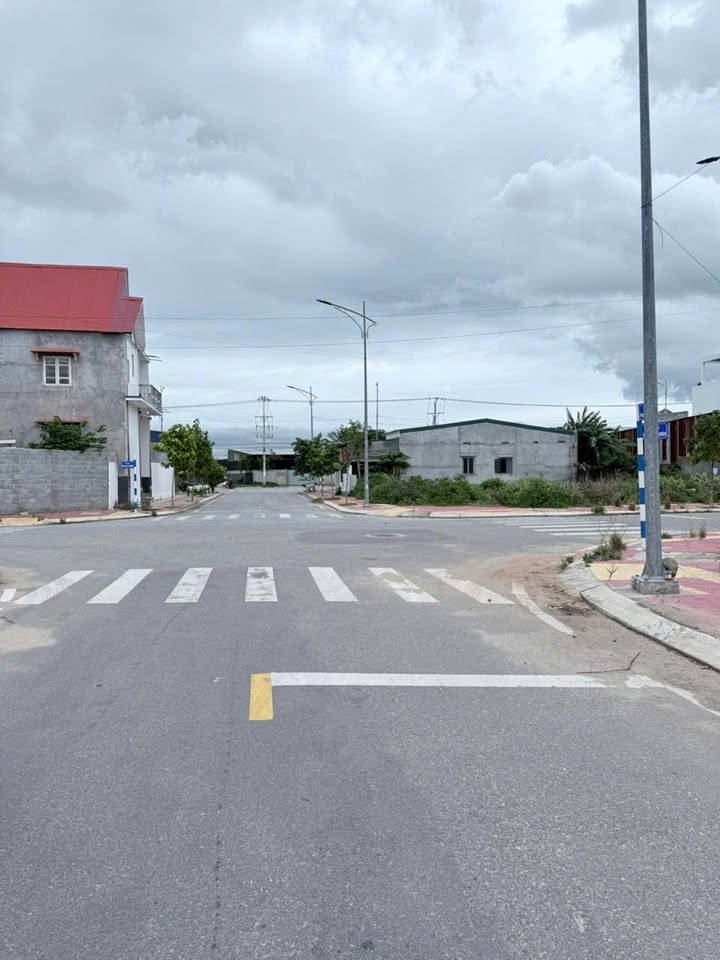 Đất nền Phan Đăng Lưu 76m² giá 1.6 tỷ - Sổ đỏ chính chủ, vị trí đẹp!