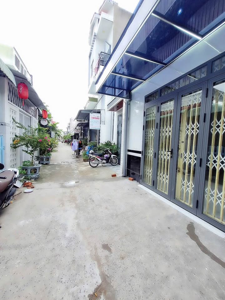 Nhà trệt lửng mặt tiền đường Nguyễn Văn Linh 47m² giá 1.79 tỷ - Gần chợ Bà Bộ!