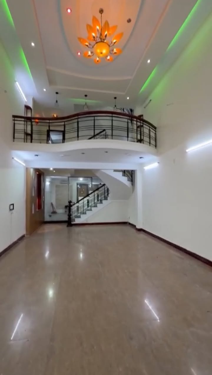 Nhà 3 tầng cho thuê mặt tiền Bế Văn Đàn, Đà Nẵng 90m² - Giá tốt không thương lượng!