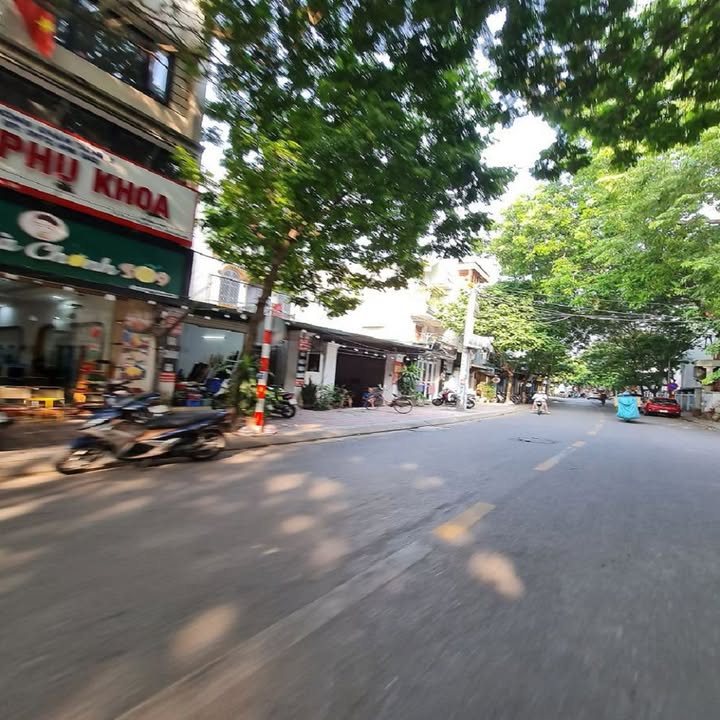 Biệt thự sân vườn 200m² đường 18m tại Gia Lâm - Giá chỉ 2 tỷ