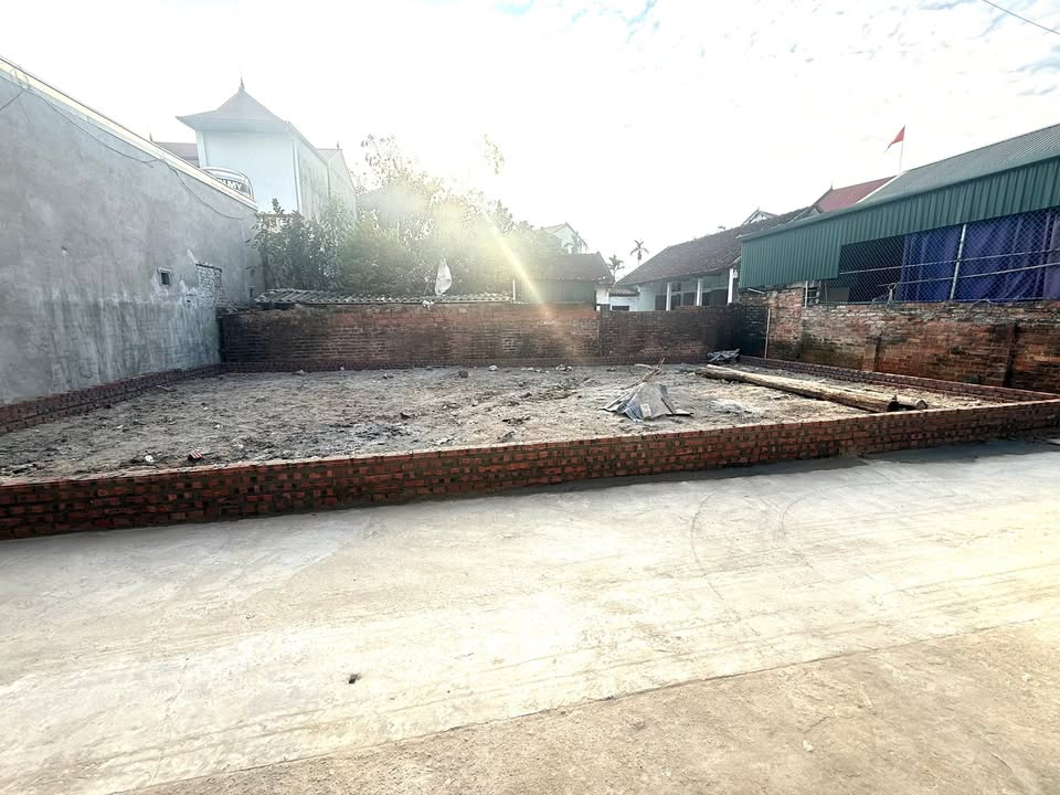 Đất nền Ngọc Liệp Quốc Oai 96m² - Vị trí đắc địa, gần chợ và trường học!