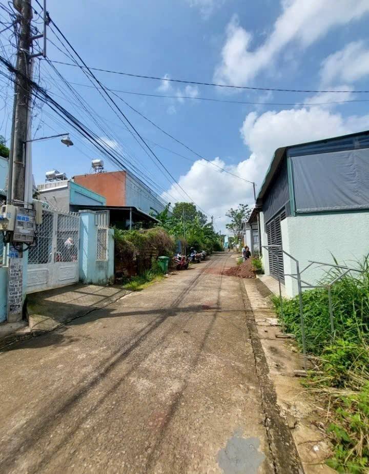 Đất nền phường Xuân Thanh, Long Khánh 100m² giá 1.35 tỷ - Sổ đỏ chính chủ!