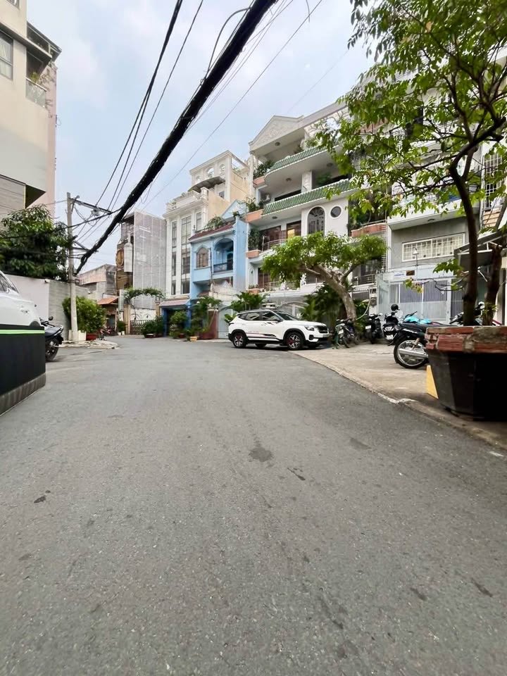 Nhà riêng Quận 10 165m² giá 22.99 tỷ - Khu VIP CC Hà Đô, sổ hồng chuẩn!