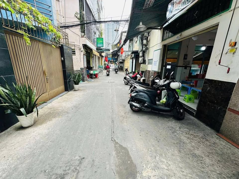 Nhà phố Tô Hiến Thành, Quận 10, 60m² giá thỏa thuận - Diện tích 3 tầng thoáng mát!