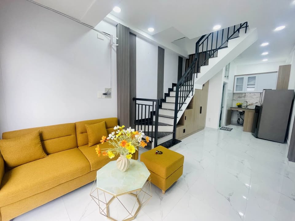 Nhà riêng Gò Vấp 24m² giá 3.88 tỷ - Sát mặt tiền, hẻm rộng thoáng!