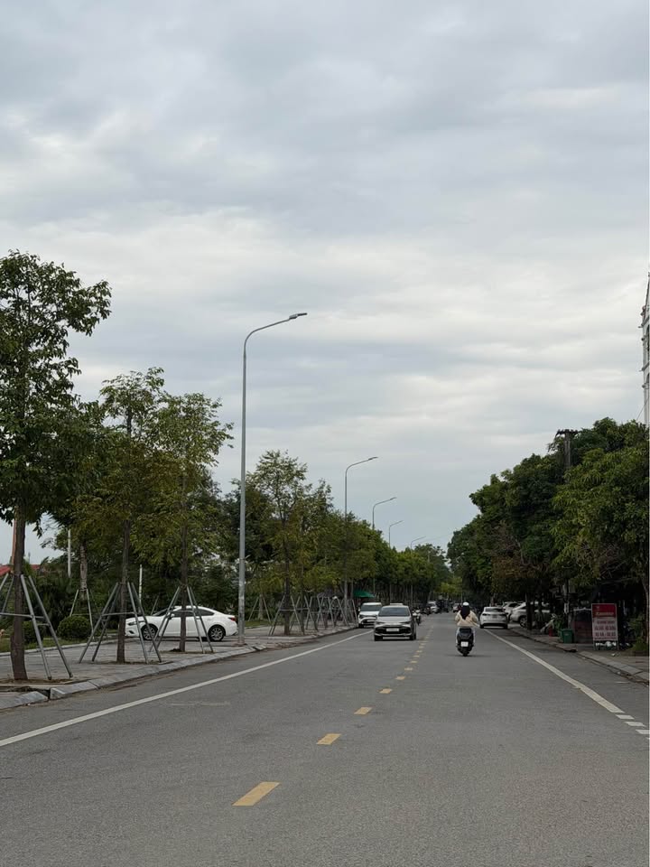 Bán nhà 3 tầng Móng Cái 105m² giá 35 triệu - Đầu tư sinh lời ngay!