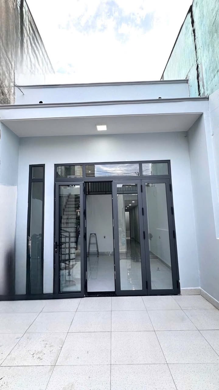 Bán nhà ấp 3, xã Bà Điểm, Hóc Môn 64m² giá 3.95 tỷ - Nhà đẹp, vào ở ngay!