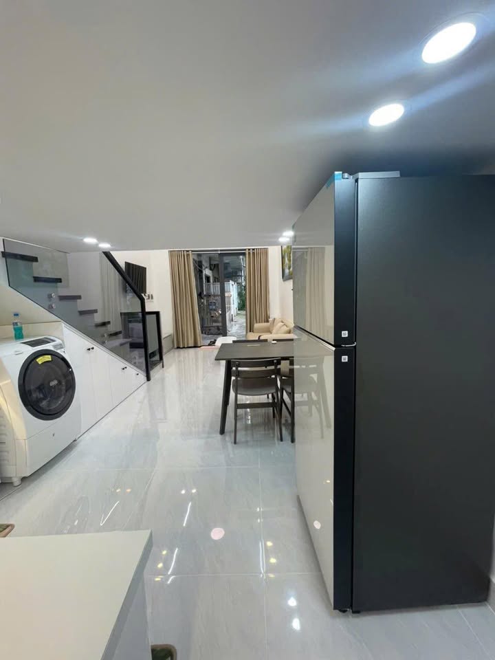 Chung cư Nguyễn Văn Giai Quận 1 45.6m² giá 4.7 tỷ - Nhà mới, nội thất sang trọng!