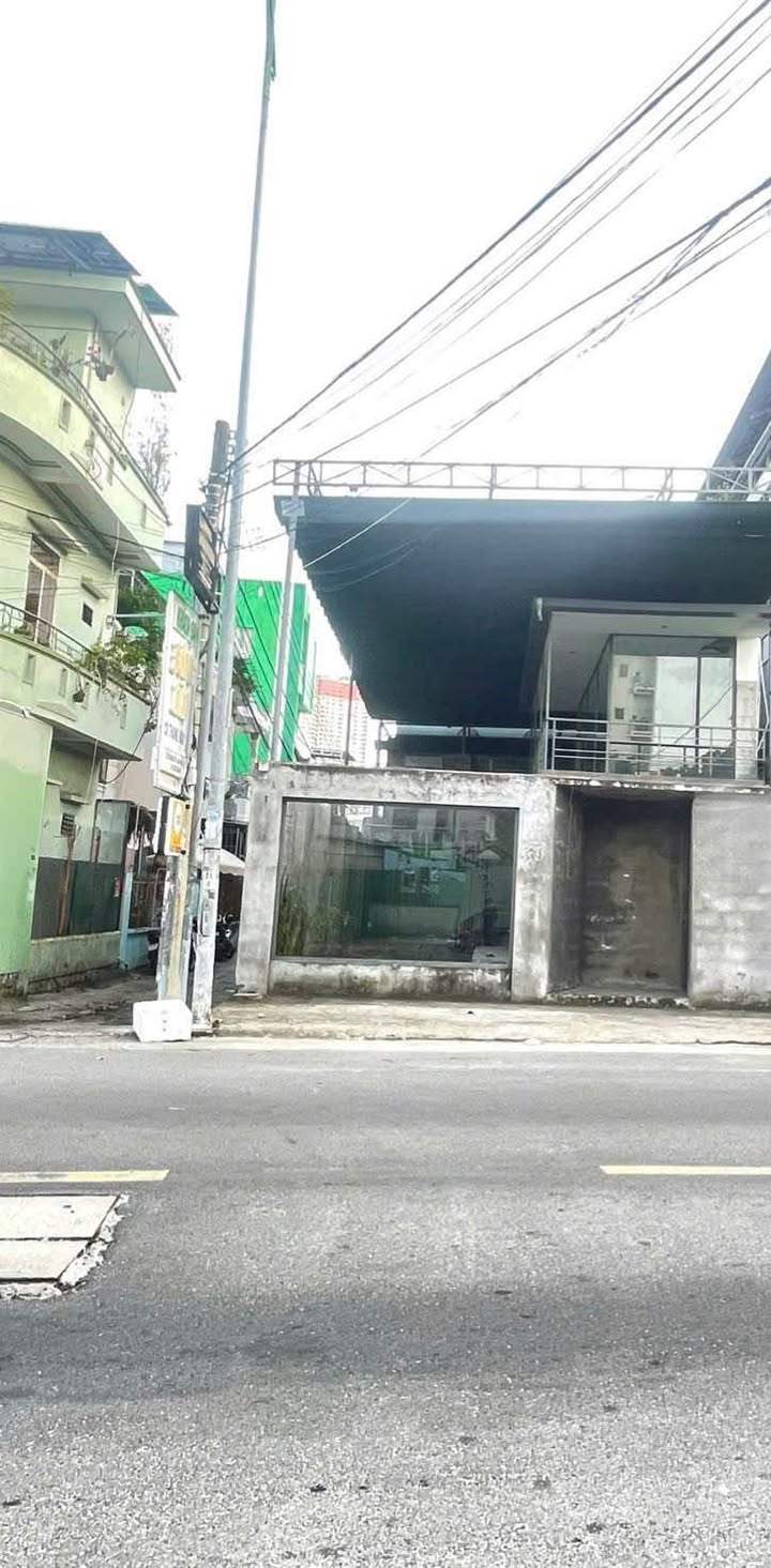 Cho thuê nguyên căn mặt tiền đường Đặng Tất 179m² - Kinh doanh ngay lập tức!