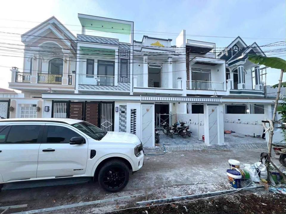 Nhà mới xây 100m² tại Mỹ Yên, Bến Lức - Chỉ 2.500 triệu, sân ô tô rộng rãi!