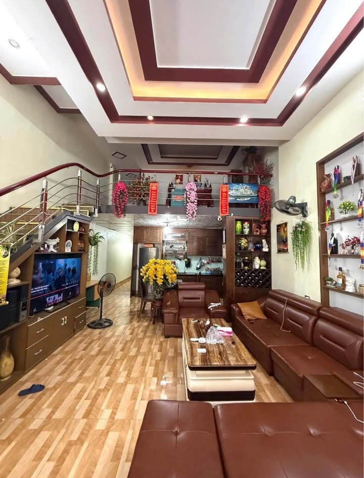 Nhà Cấp 4 Gác Xép Tại Nam Cường Lào Cai 100m² Giá 2.7 Tỷ - Pháp Lý Rõ Ràng!