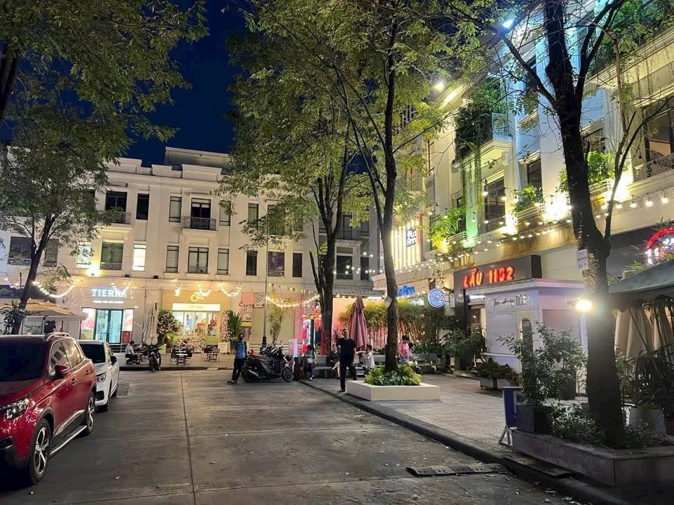 Shophouse Vincom Biên Hòa 119m² giá 16 tỷ - Dòng tiền ổn định 40 triệu/tháng!