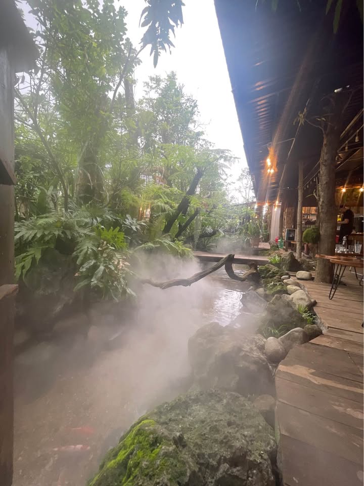 Nhà 3 tầng Hòa Xuân 100m² giá thỏa thuận - Full nội thất cao cấp, dọn vào ở ngay!