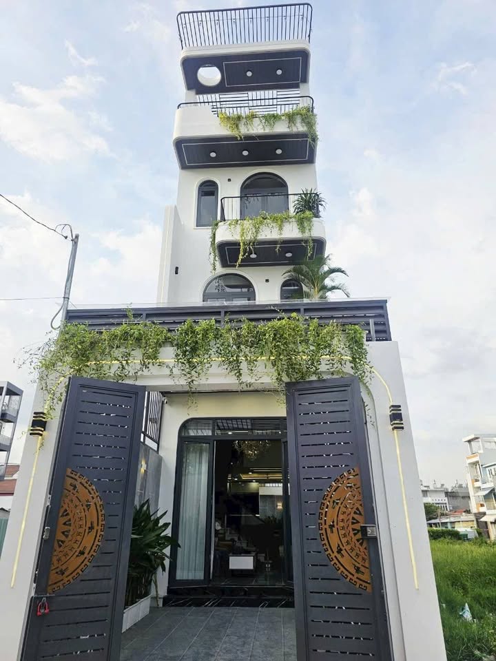 Nhà riêng Thạnh Lộc 76m² giá 7.6 tỷ - Thiết kế hiện đại, gần chợ Cầu Đồng!