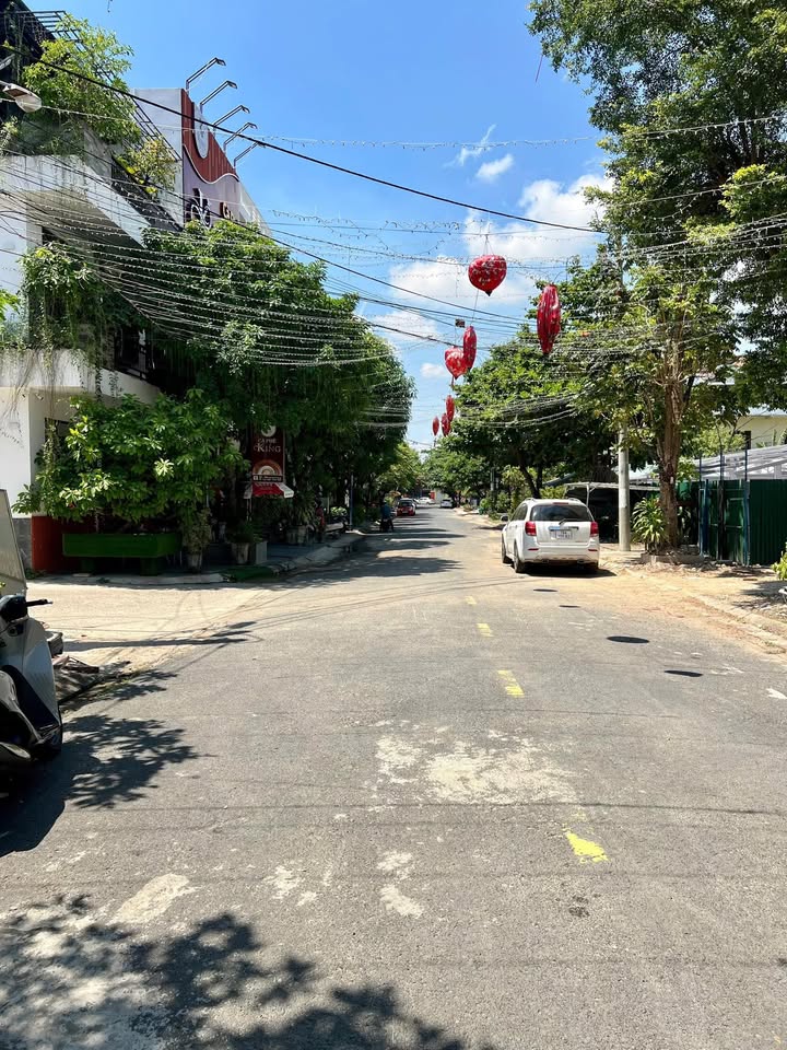 Nhà phố lô góc 2 mặt tiền đường Ngô Văn Sở, Tuy Hòa 100m² giá 6 tỷ - Cơ hội đầu tư tuyệt vời!