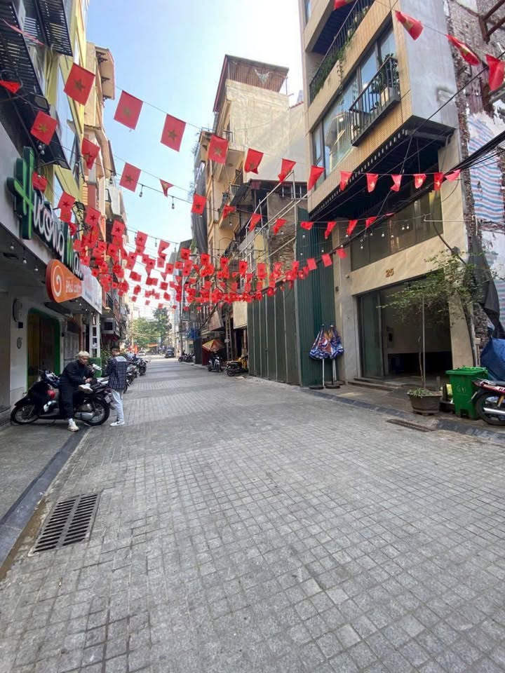 FrontHouse Ngũ Xã Ba Đình 68m² giá 40 tỷ - Cơ hội đầu tư hiếm có!