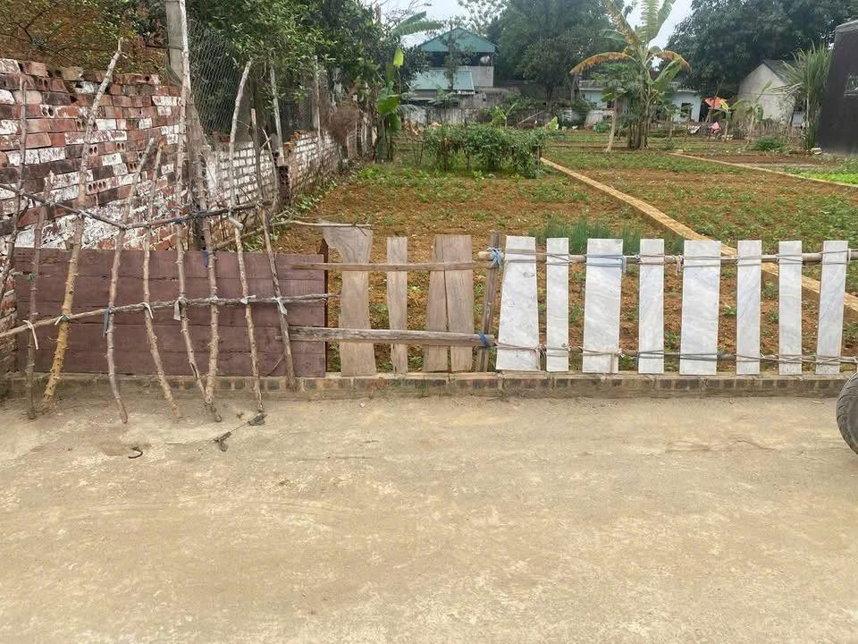 Nhà riêng khu phố Khu Ba, Đồng Trúc, Thạch Thất 83m² giá 2 tỷ - Đường thông, ô tô tránh nhau!