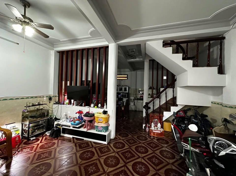 Nhà hẻm 127 Âu Cơ, Quận 11, 52.5m² giá 7.5 tỷ - Sẵn sàng vào ở!