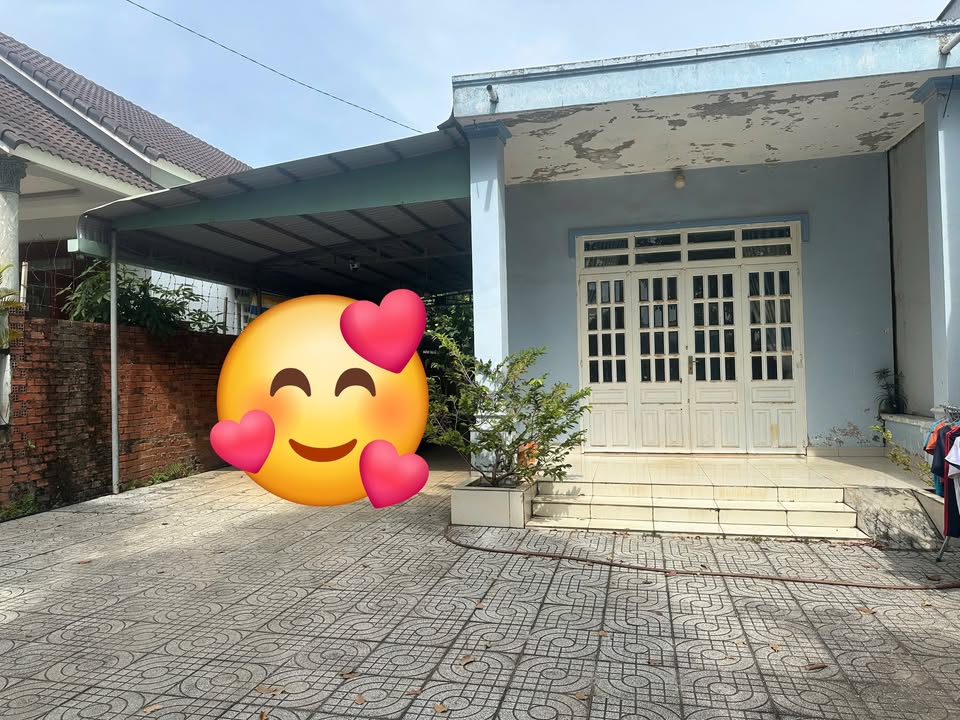 Nhà cấp 4 kiên cố phường Tiến Thành Đồng Xoài 340m² giá 3.04 tỷ - Sân đậu ô tô, đất trồng rau